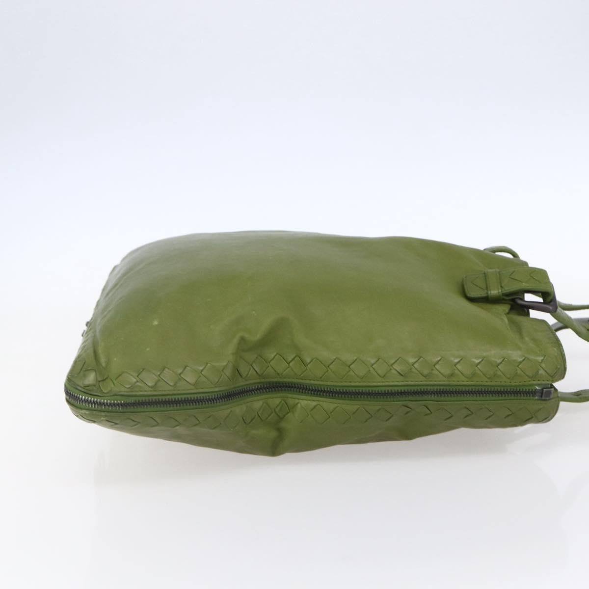 Bottega Veneta Intrecciato Leather Green Leather Shoulder Bag Bag (Pre-Owned)
