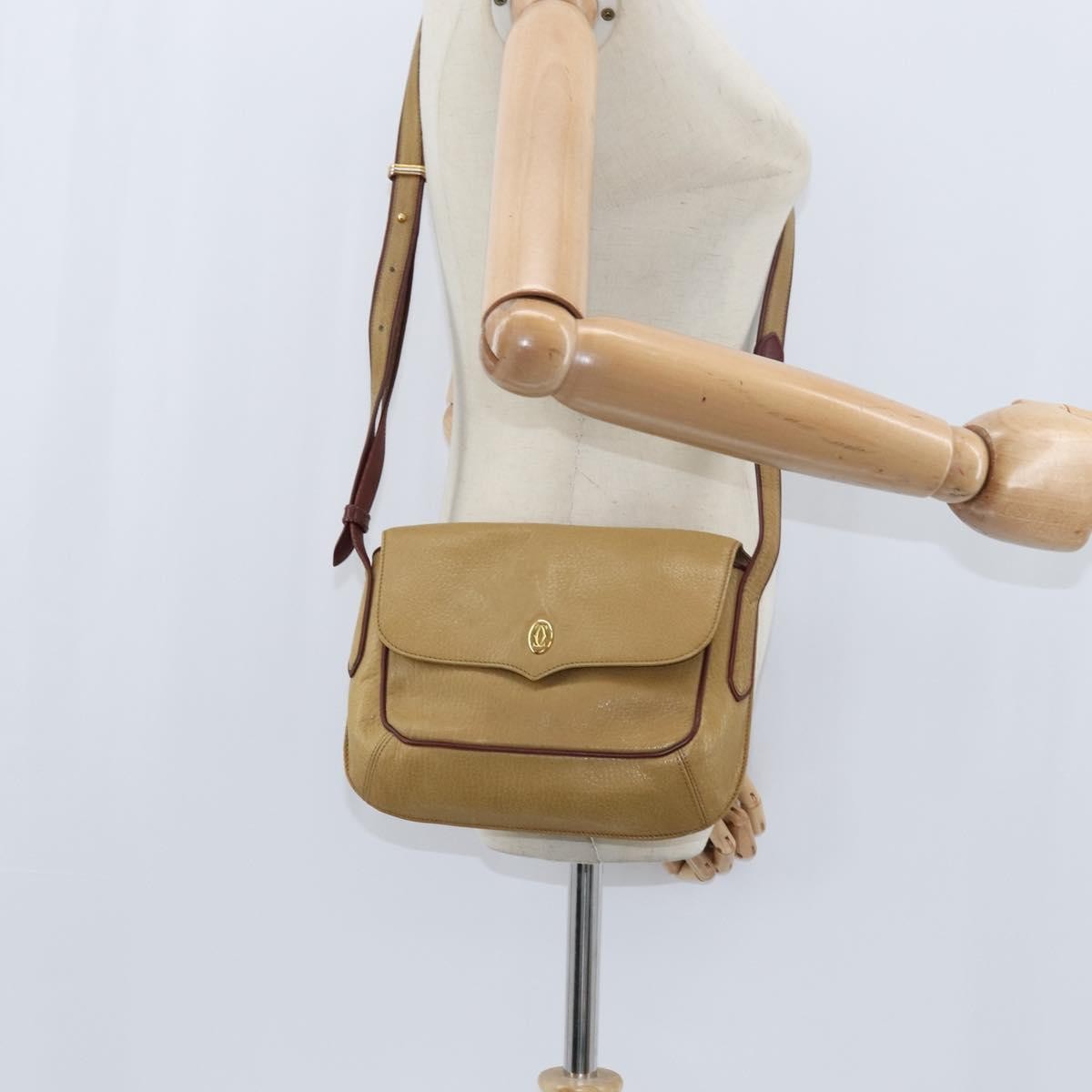 Cartier Must De Cartier Leather Beige Leather Shoulder Bag Bag (Pre-Owned)
