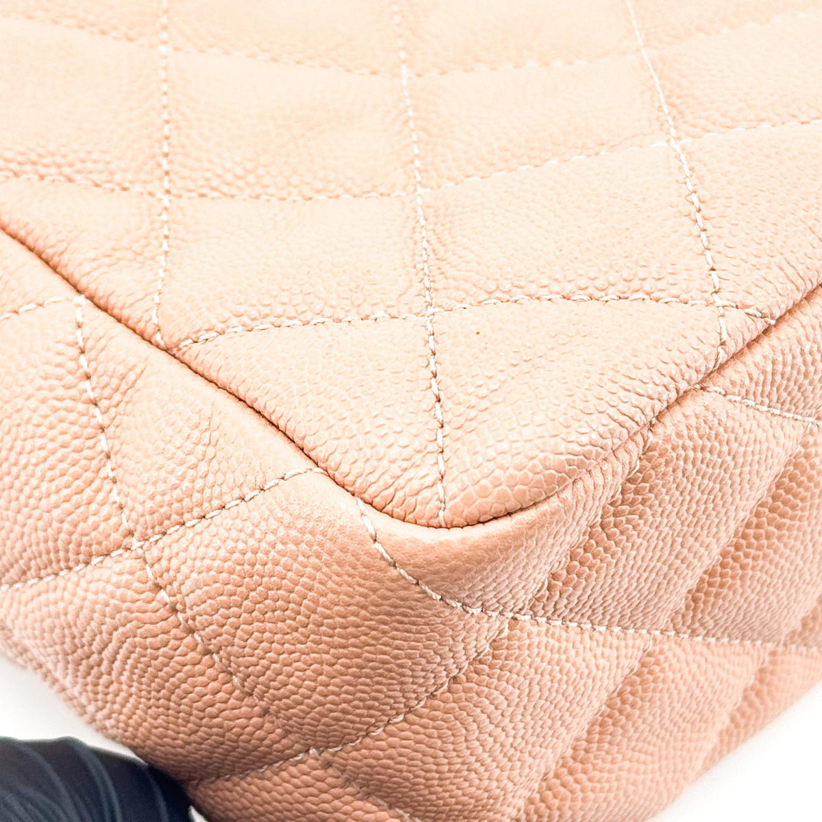 Chanel Wavy Cc Hobo Quilted Caviar Brown Leather Shoulder Bag Bag (Pre-Owned)
