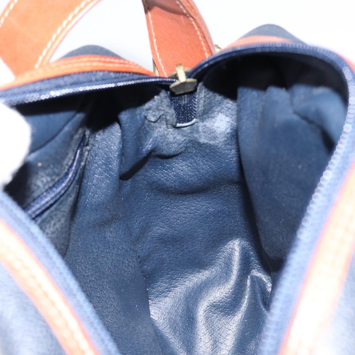 Burberry Vintage Leather Navy Leather Shoulder Bag Bag (Pre-Owned)