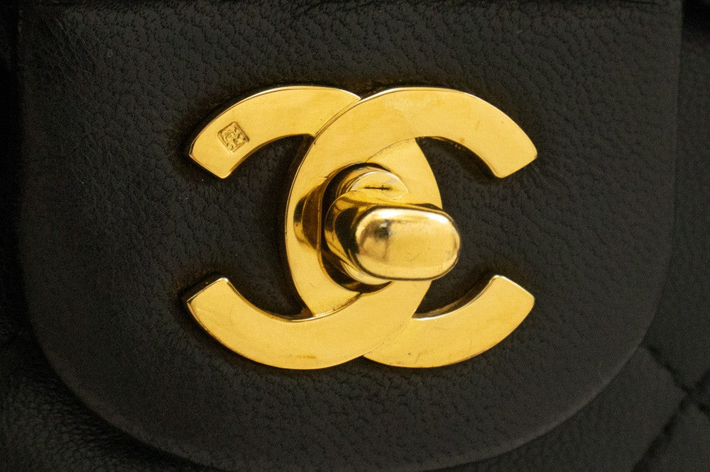 Chanel Classic Flap Lambskin Black Leather Crossbody Bag Bag (Pre-Owned)