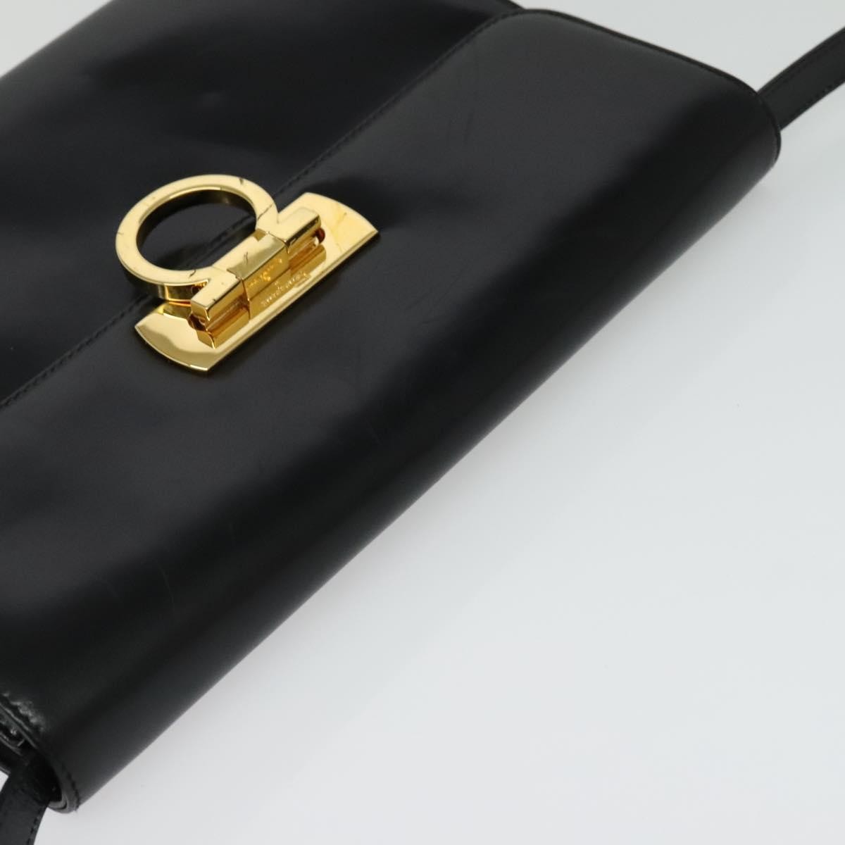 Salvatore Ferragamo Gancini Leather Black Leather Shoulder Bag Bag (Pre-Owned)