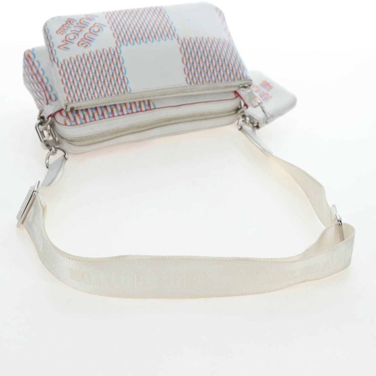 Louis Vuitton Trio Messenger Limited Edition Damier Spray Leather White Canvas Handbag (Pre-Owned)