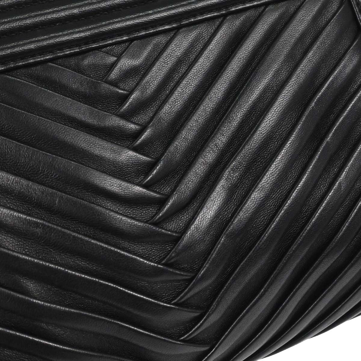 Chanel Boy Chanel Quilted Black Leather Shoulder Bag Bag (Pre-Owned)