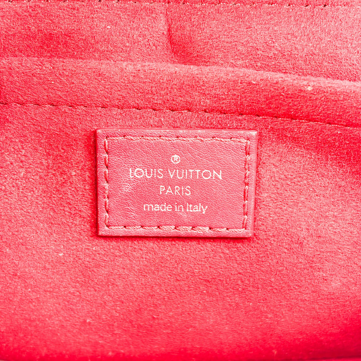 Louis Vuitton New Wave Chain Quilted Leather Red Leather Handbag (Pre-Owned)