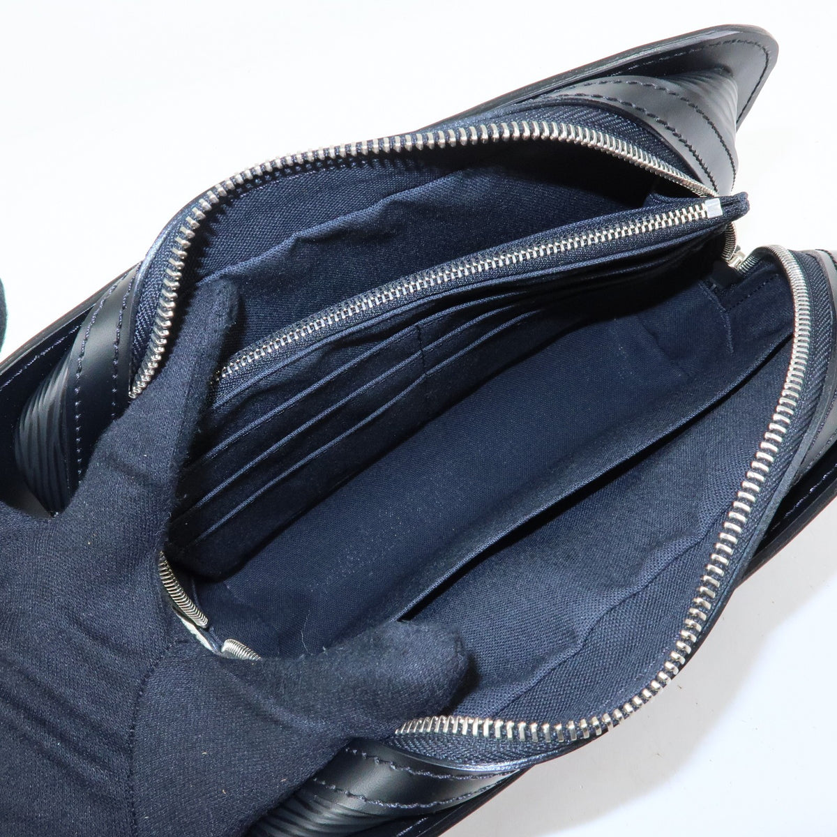 Louis Vuitton Hoche Clutch Epi Leather Black Leather Clutche & Pouche Bag (Pre-Owned)