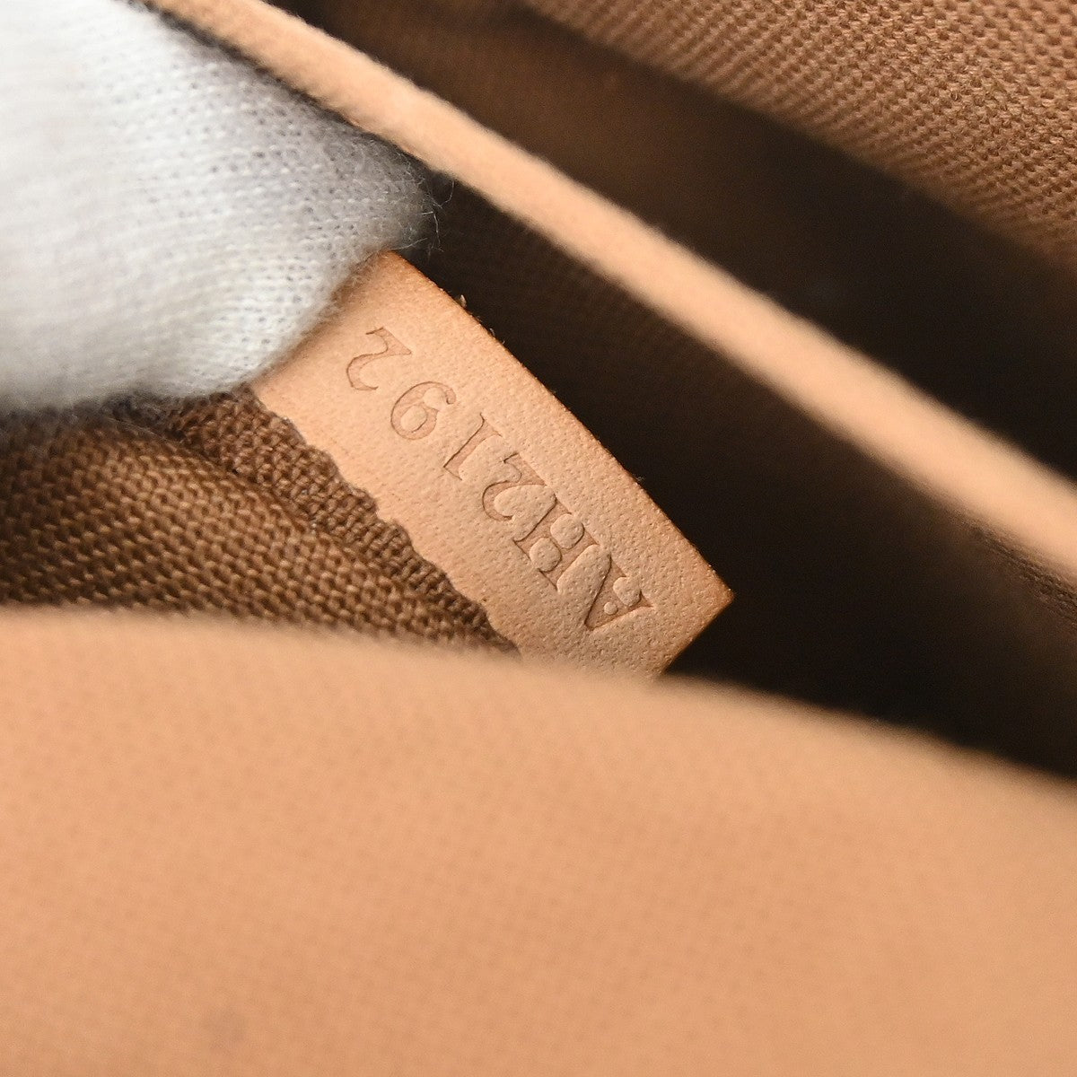 Louis Vuitton Tivoli Monogram Canvas Brown Canvas Handbag (Pre-Owned)