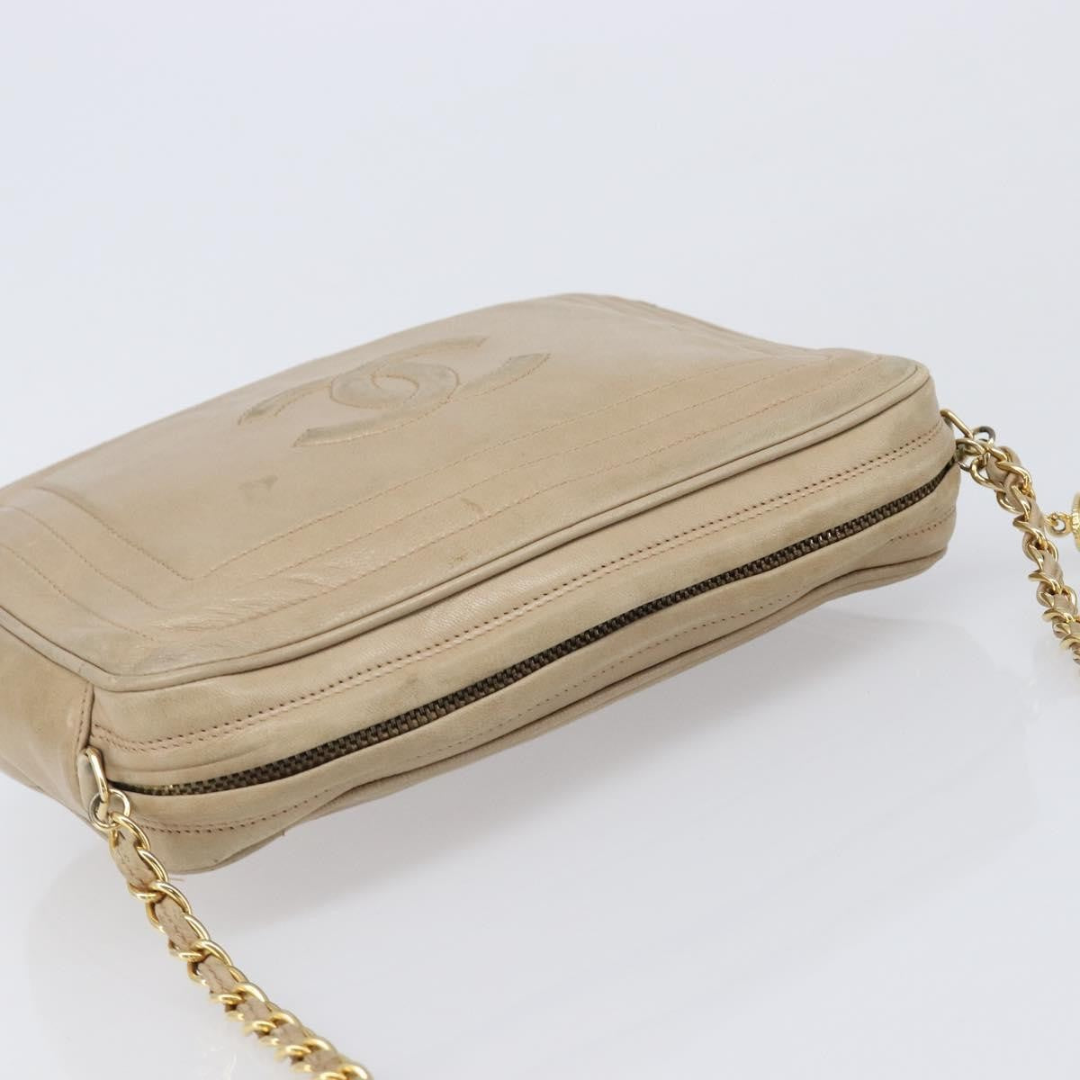 Chanel Vintage Cc Tassel Camera Lambskin Beige Leather Shoulder Bag Bag (Pre-Owned)