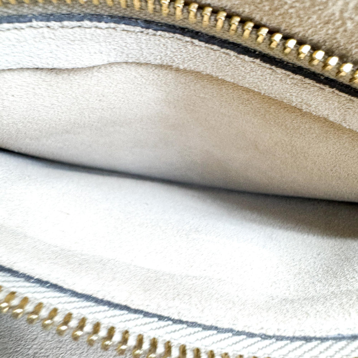 Chloe Faye Leather And Suede Brown Suede Shoulder Bag Bag (Pre-Owned)
