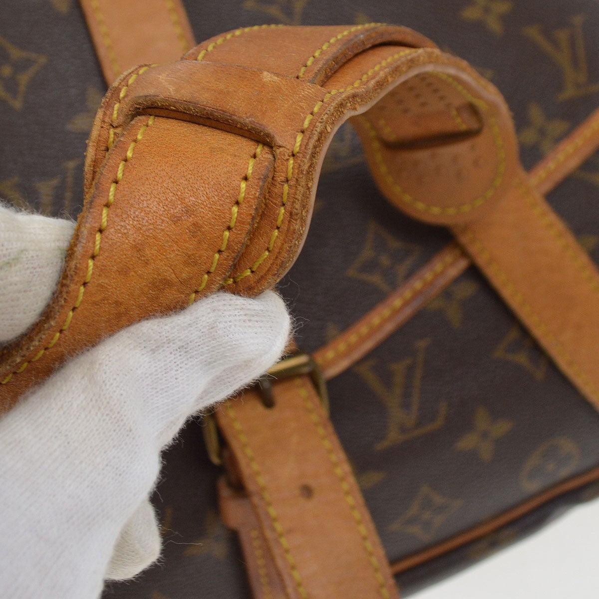 Louis Vuitton Saumur Monogram Brown Canvas Shoulder Bag Bag (Pre-Owned)