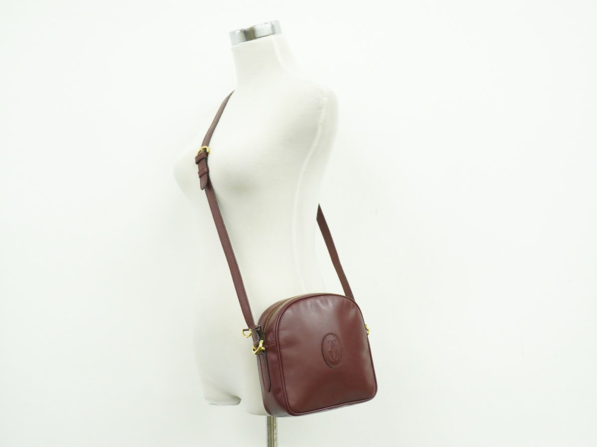 Cartier Must De Cartier Leather Burgundy Leather Shoulder Bag Bag (Pre-Owned)