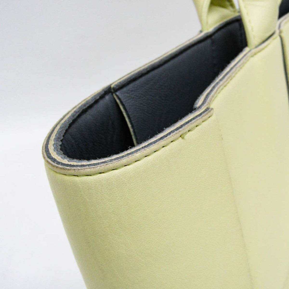 Bottega Veneta Arco Maxi Intrecciato Leather Green Leather Tote Bag Bag (Pre-Owned)