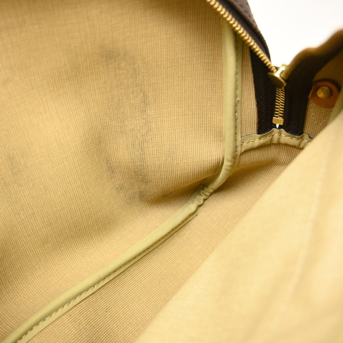 Louis Vuitton Reporter Monogram Canvas Brown Canvas Shoulder Bag Bag (Pre-Owned)