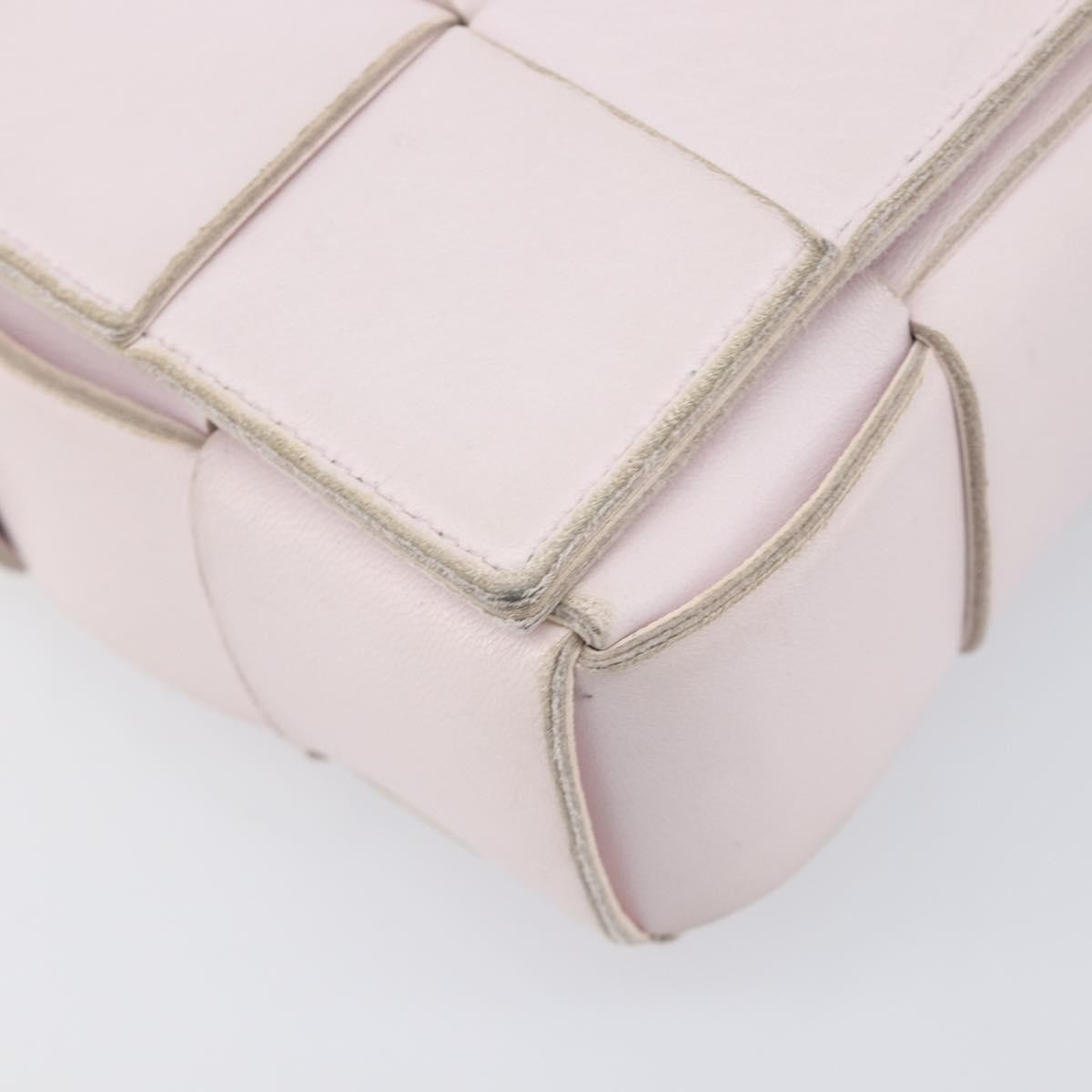 Bottega Veneta Cassette Maxi Intrecciato Leather Pink Leather Crossbody Bag Bag (Pre-Owned)