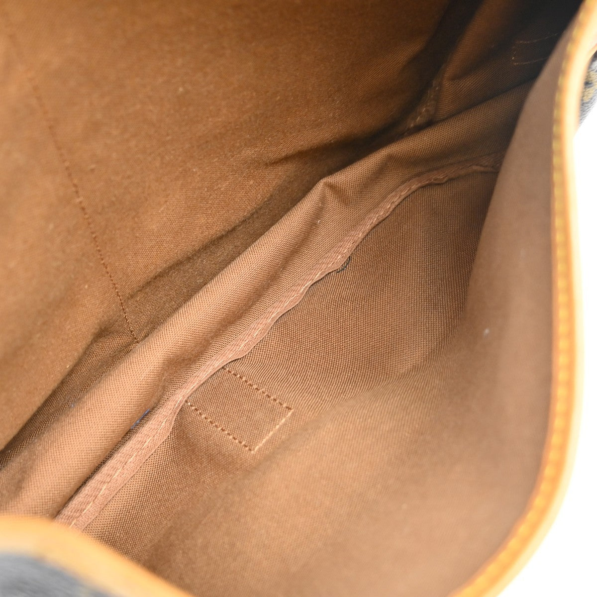 Louis Vuitton Saumur Monogram Canvas Brown Canvas Shoulder Bag Bag (Pre-Owned)