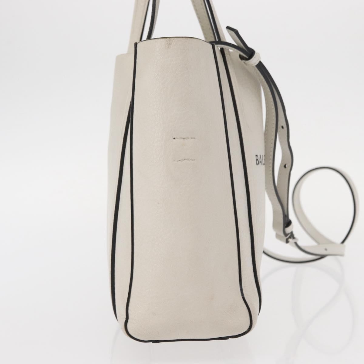 Balenciaga Everyday Tote Leather White Leather Tote Bag Bag (Pre-Owned)