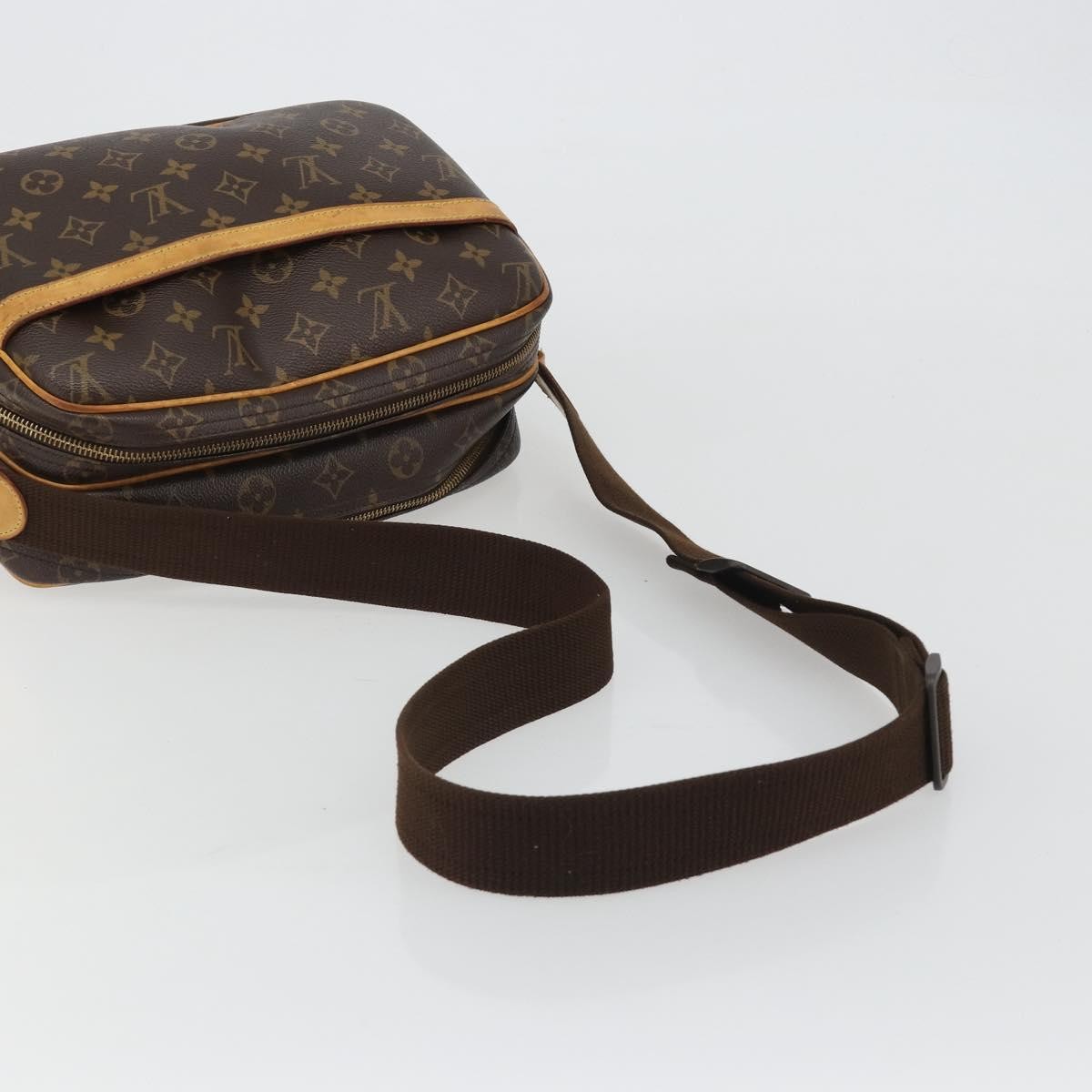 Louis Vuitton Reporter Monogram Canvas Brown Canvas Handbag (Pre-Owned)