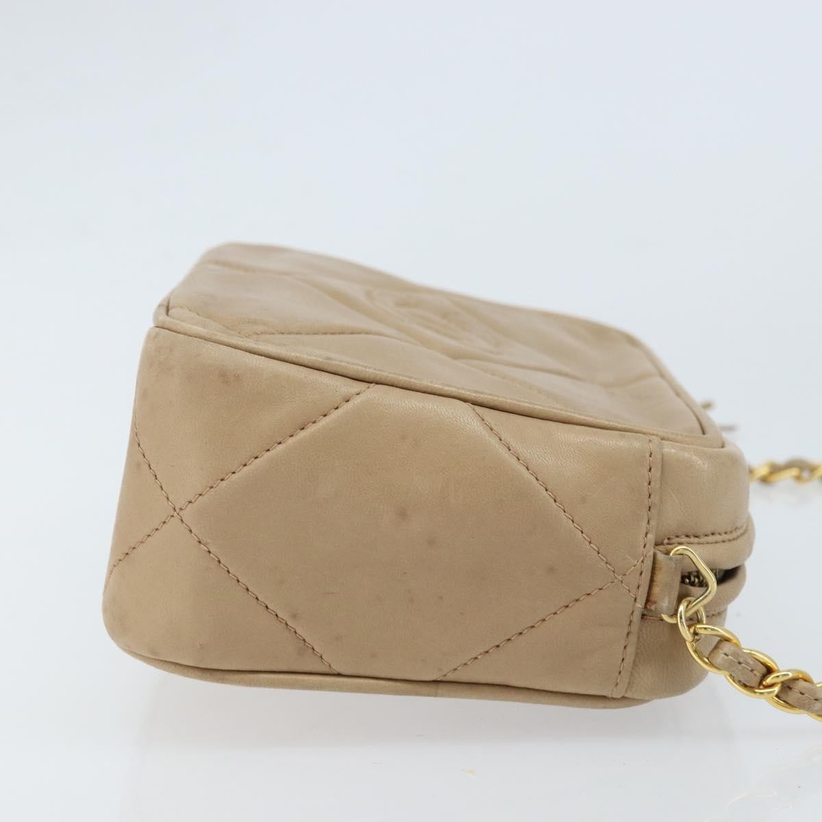 Chanel Vintage Diamond Cc Camera Quilted Lambskin Beige Leather Shoulder Bag Bag (Pre-Owned)