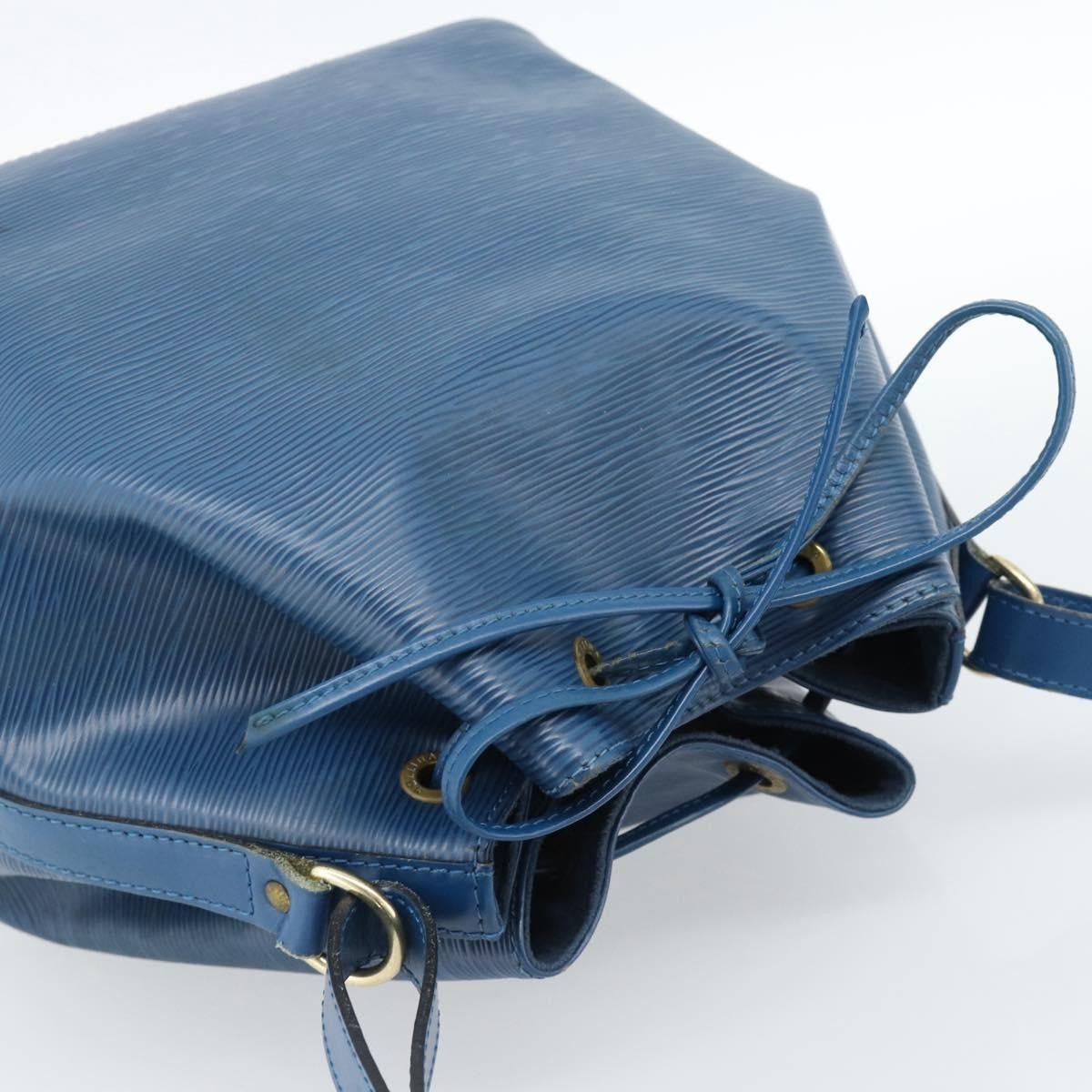Louis Vuitton Noe Epi Leather Blue Leather Shoulder Bag Bag (Pre-Owned)