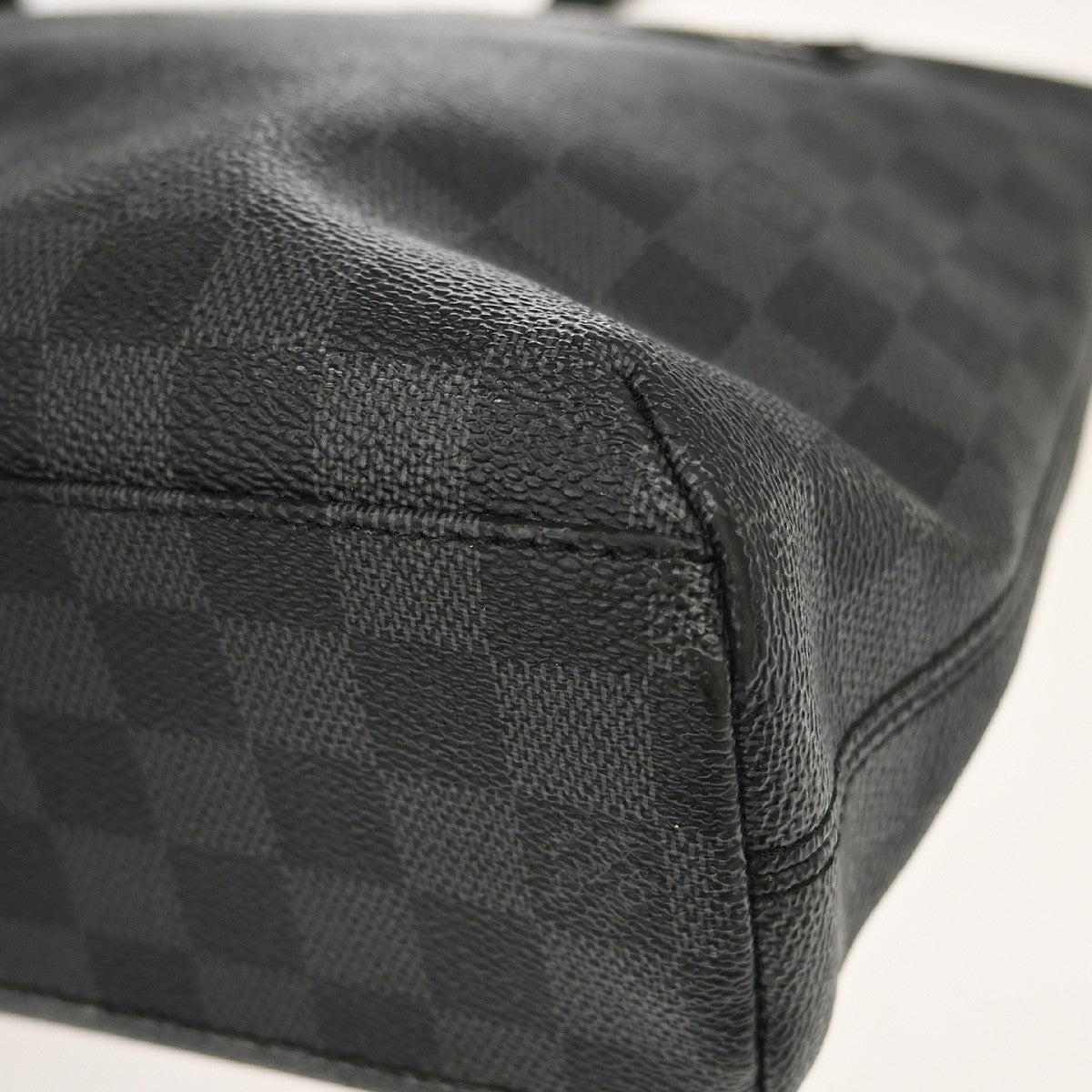 Louis Vuitton Mick Nm Messenger Damier Graphite Black Canvas Shoulder Bag Bag (Pre-Owned)