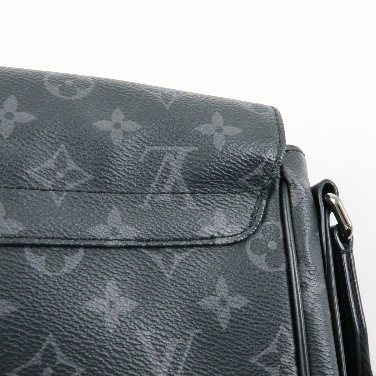 Louis Vuitton District Messenger Monogram Eclipse Canvas Gray Canvas Handbag (Pre-Owned)