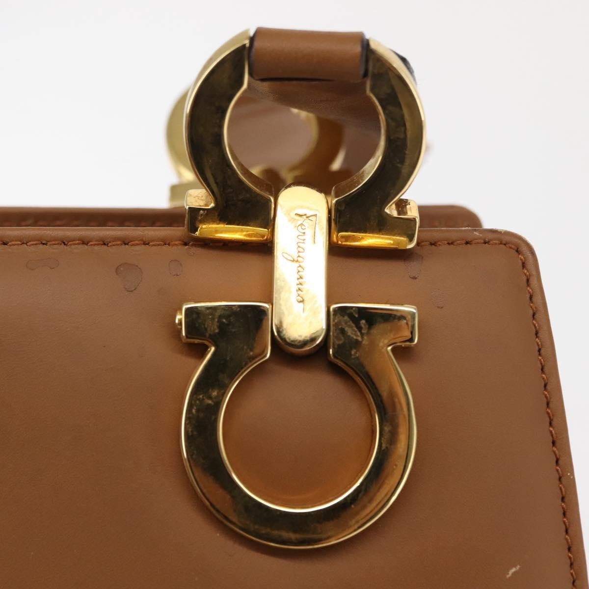 Salvatore Ferragamo Gancini Leather Beige Leather Shoulder Bag Bag (Pre-Owned)