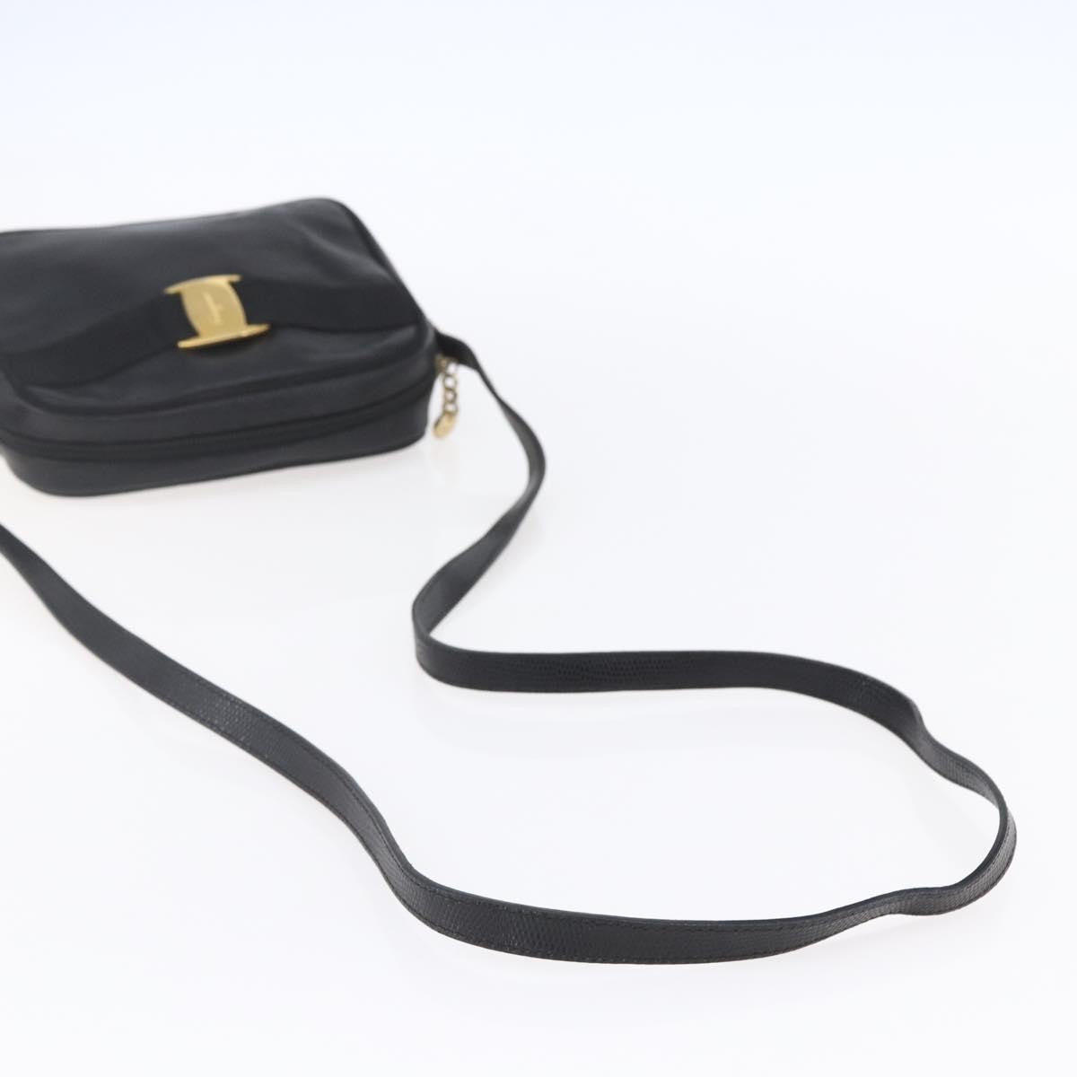 Salvatore Ferragamo Vara Bow Camera Leather Black Leather Shoulder Bag Bag (Pre-Owned)