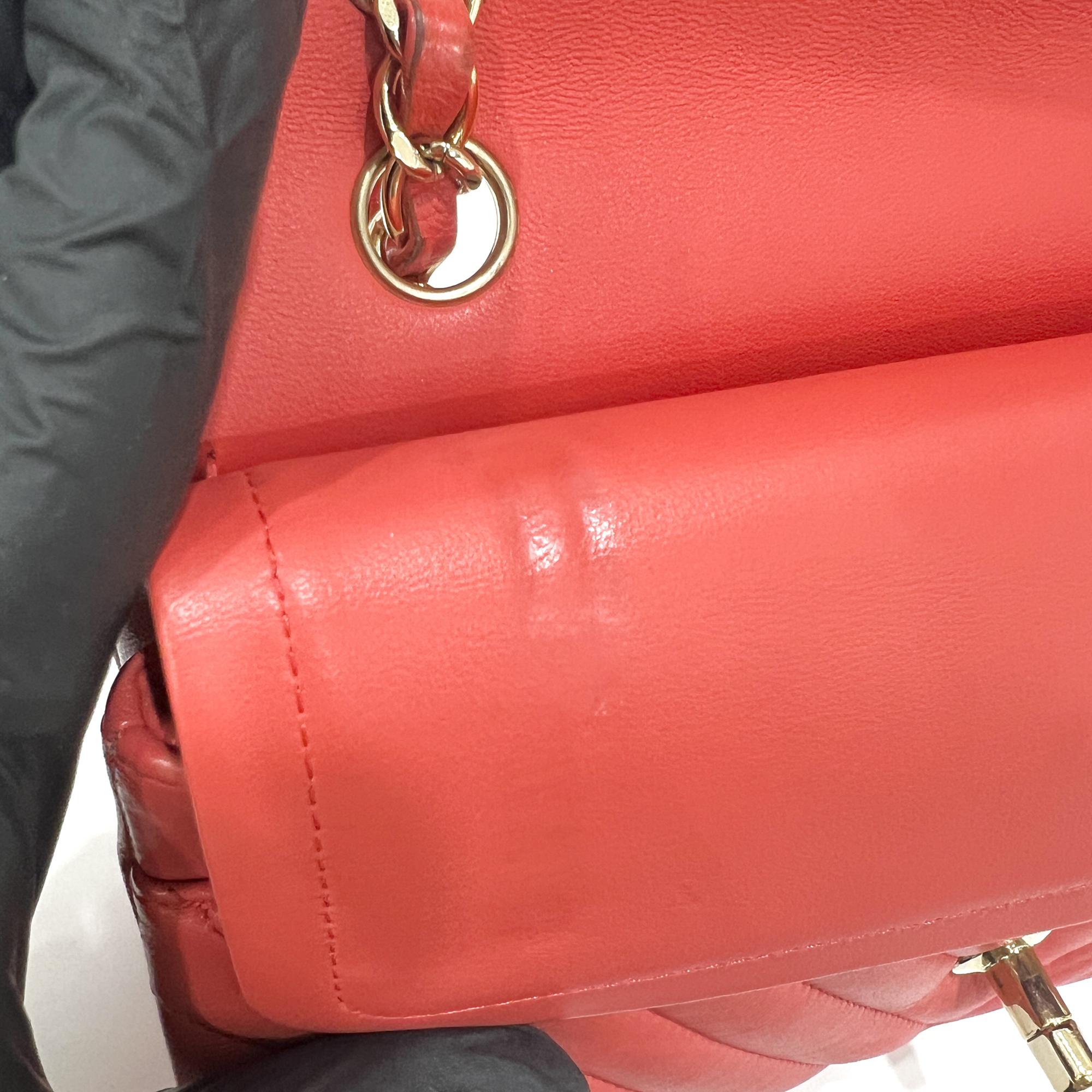 Chanel Classic Double Flap Chevron Lambskin Red Leather Handbag (Pre-Owned)