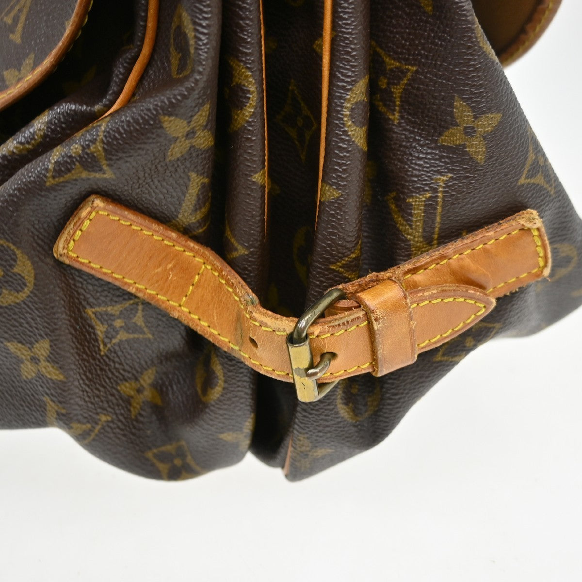 Louis Vuitton Saumur Monogram Canvas Brown Canvas Shoulder Bag Bag (Pre-Owned)