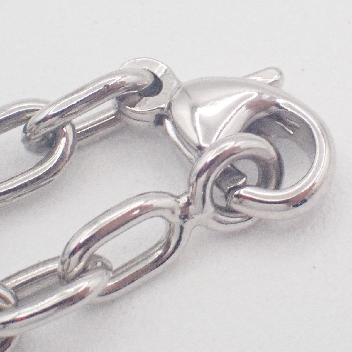 Cartier 2C Silver Silver Silver Charms And Keychains Accessory (Pre-Owned)