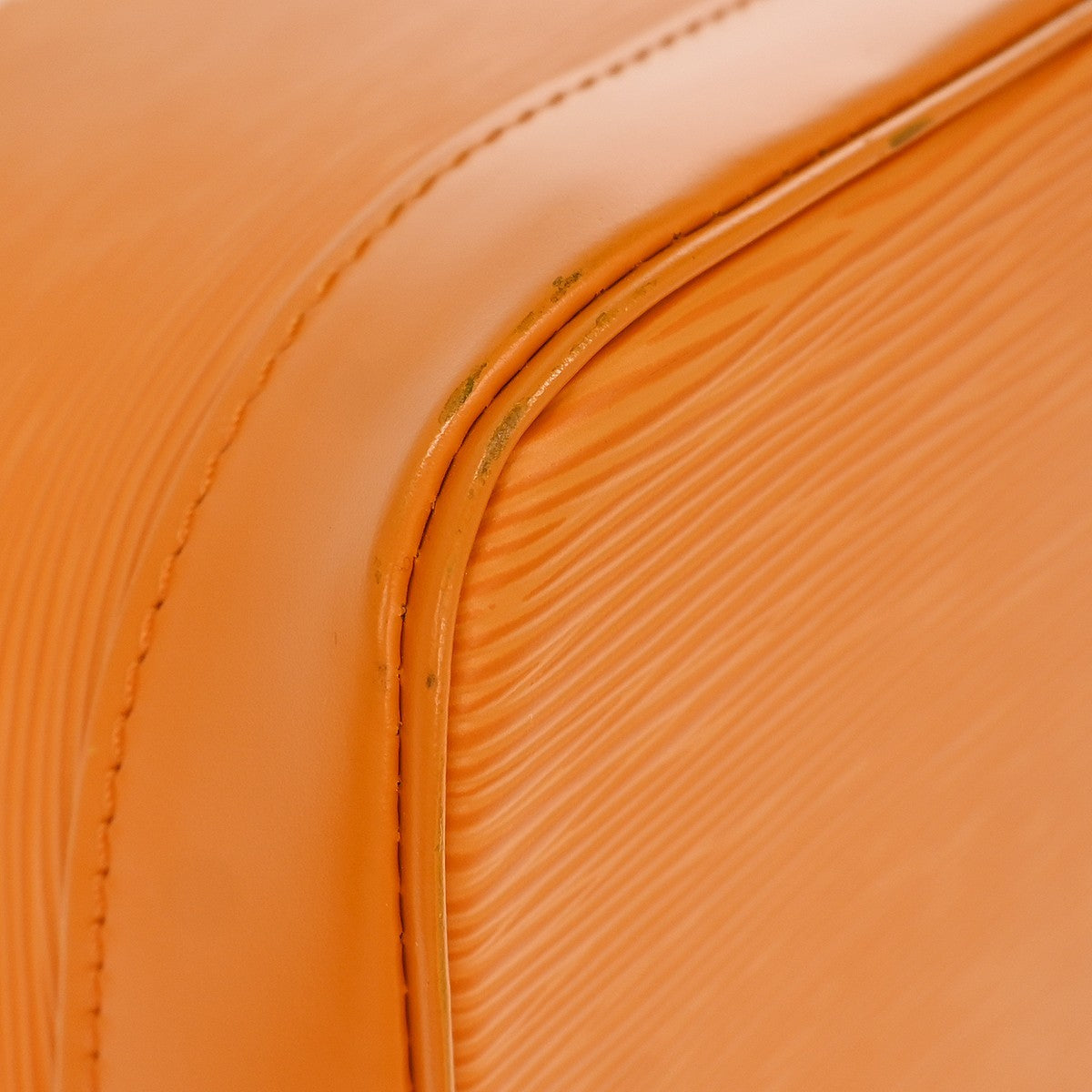 Louis Vuitton Alma Epi Leather Orange Leather Handbag (Pre-Owned)