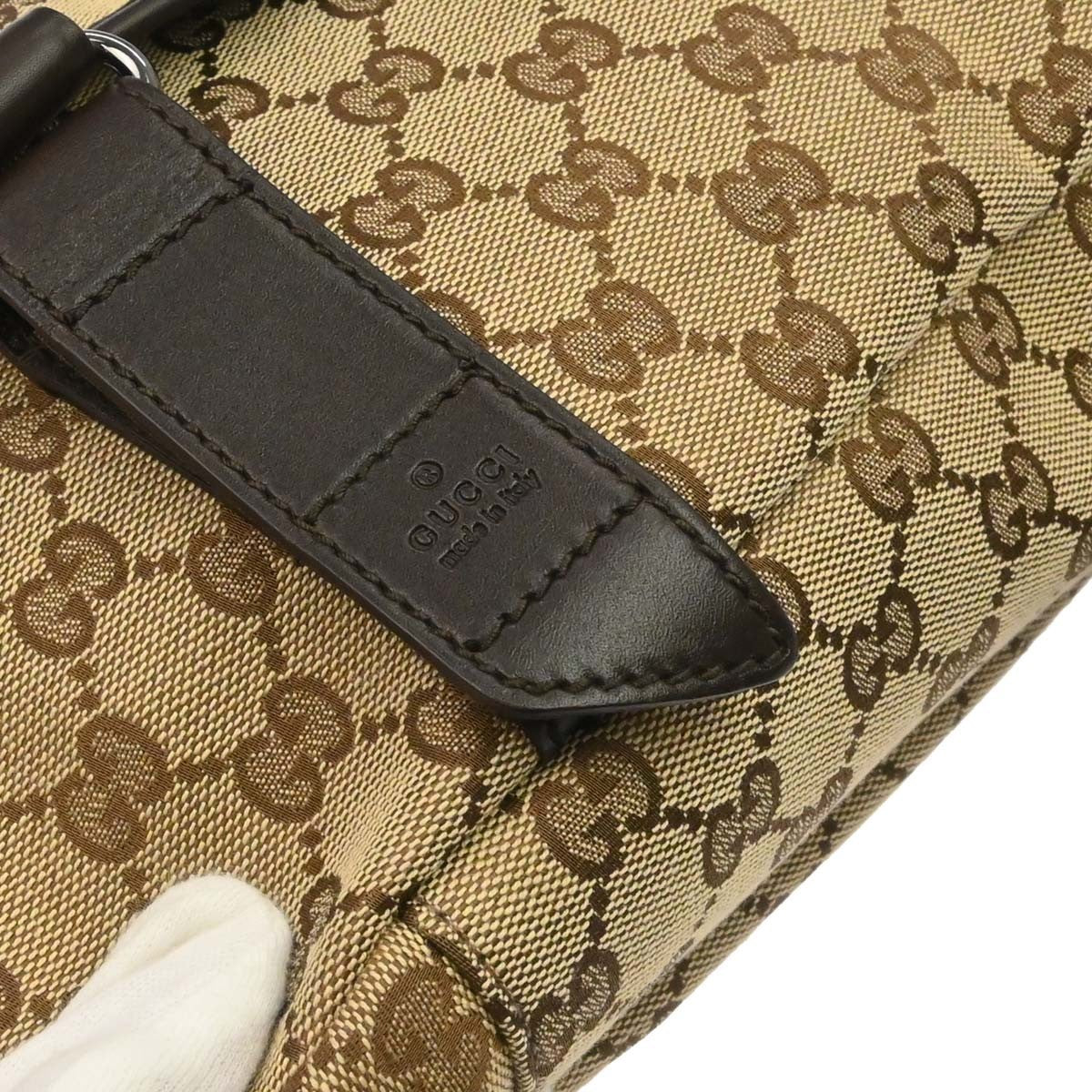 Gucci Buckle Messenger Gg Canvas Beige Canvas Handbag (Pre-Owned)