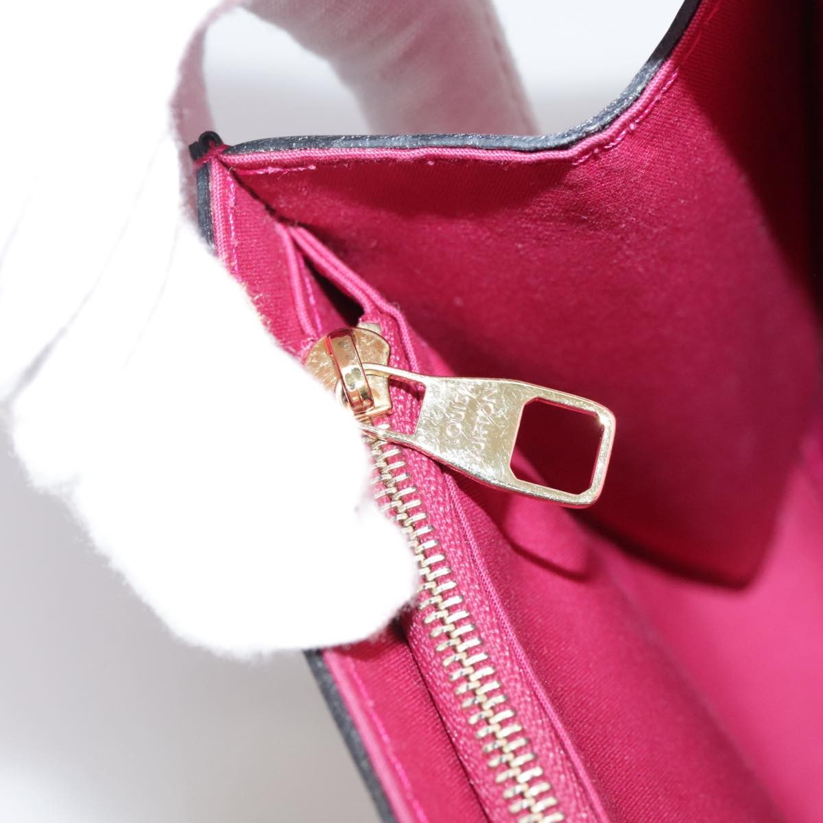 Louis Vuitton Louise Clutch Patent Pink Patent_Leather Bag (Pre-Owned)