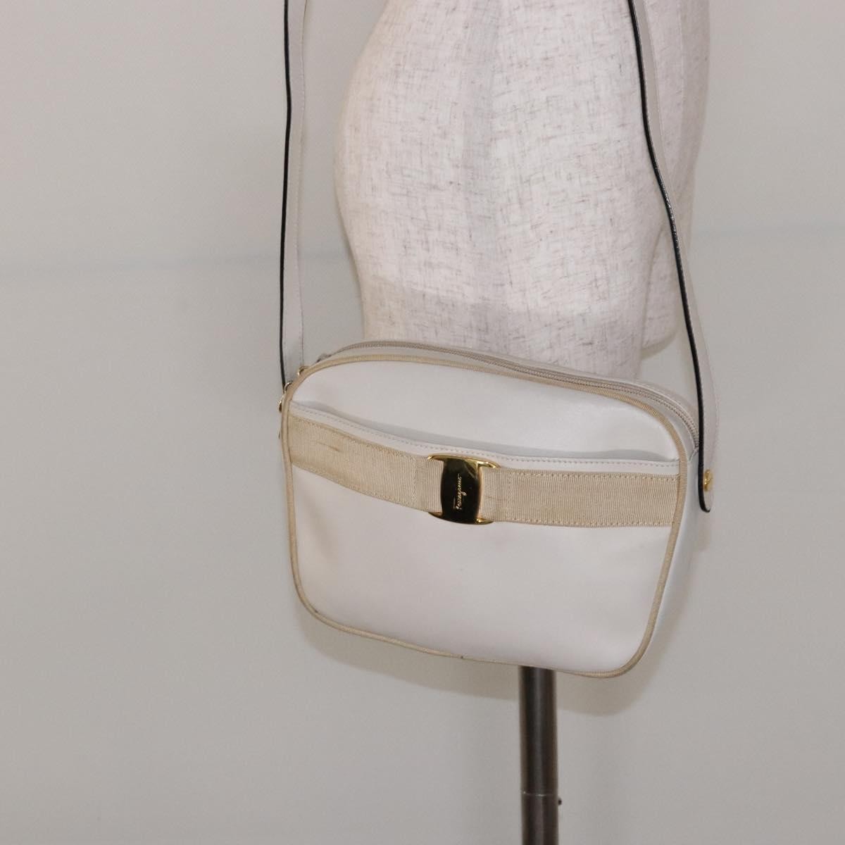 Salvatore Ferragamo Vala Leather Beige Leather Shoulder Bag Bag (Pre-Owned)