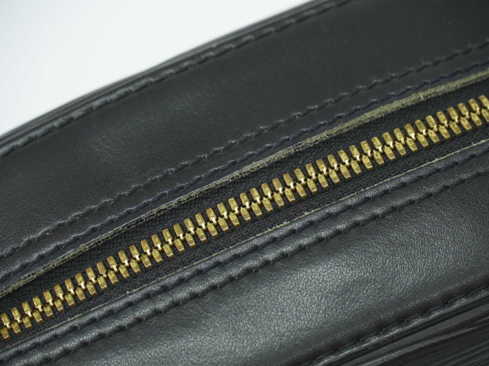 Louis Vuitton Voltaire Epi Leather Black Leather Shoulder Bag Bag (Pre-Owned)