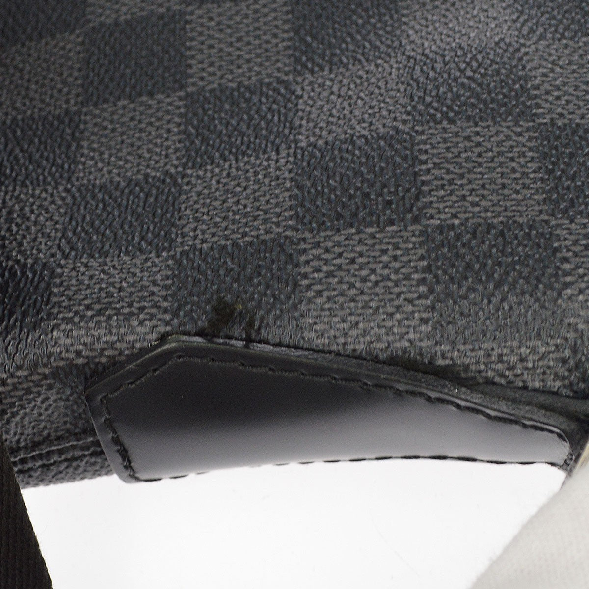 Louis Vuitton Mick Messenger Damier Graphite Black Canvas Handbag (Pre-Owned)