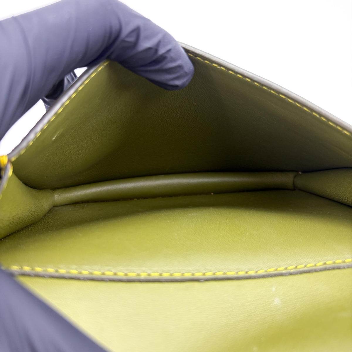 Burberry Title Pocket Leather Green Calfskin Crossbody Bag Bag (Pre-Owned)