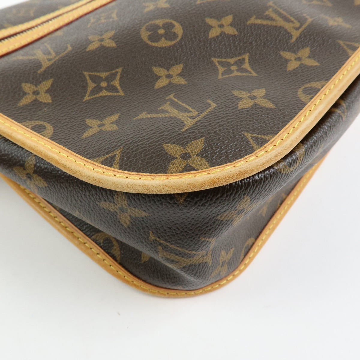 Louis Vuitton Bosphore Messenger Monogram Canvas Brown Canvas Handbag (Pre-Owned)