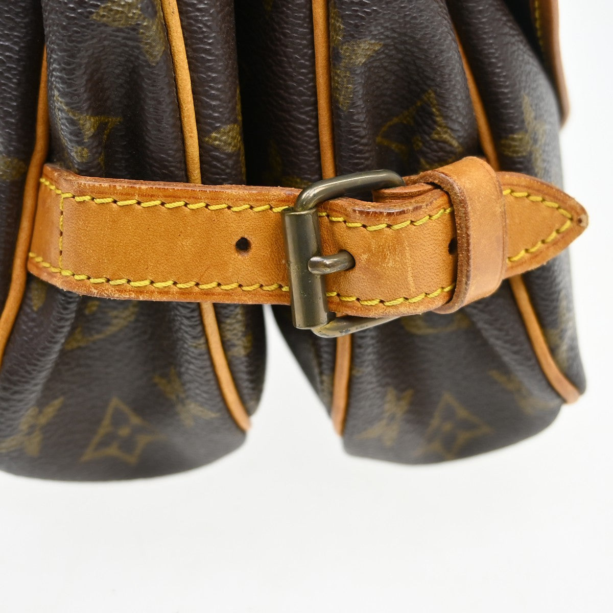 Louis Vuitton Saumur Monogram Canvas Brown Canvas Shoulder Bag Bag (Pre-Owned)