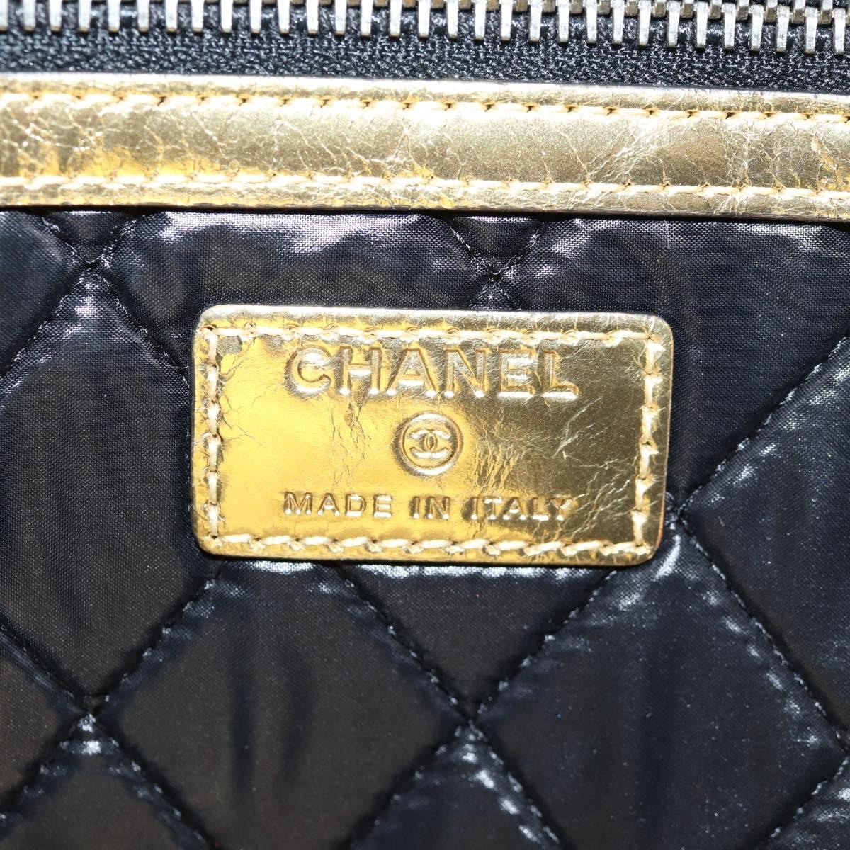 Chanel Feminine Crinkled Leather Gold Leather Clutche & Pouche Bag (Pre-Owned)