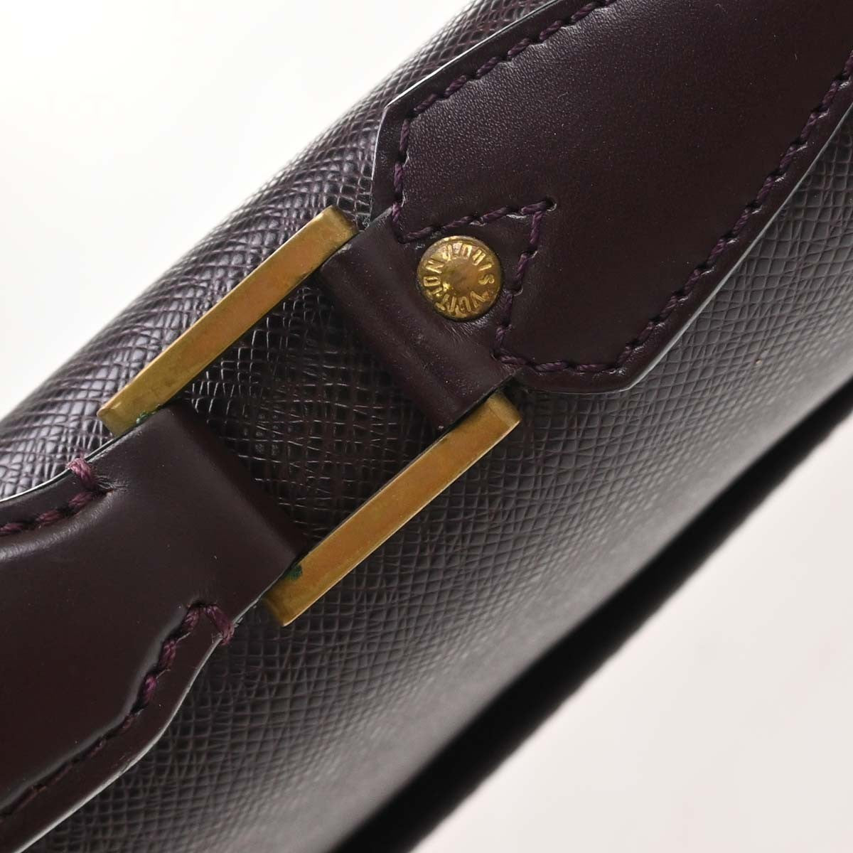 Louis Vuitton Serviette Moskova Taiga Leather Purple Leather Briefcase Bag (Pre-Owned)