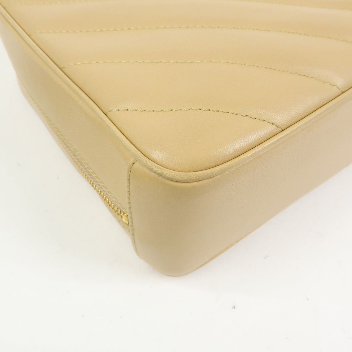 Chanel Vintage Pocket Camera Chevron Lambskin Beige Leather Handbag (Pre-Owned)
