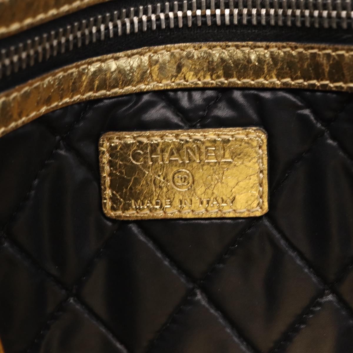 Chanel Feminine Crinkled Leather Gold Leather Clutche & Pouche Bag (Pre-Owned)