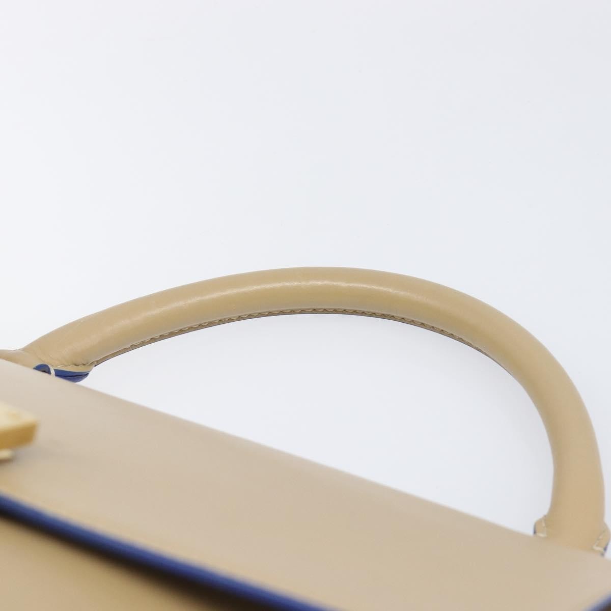 Celine Trapeze Leather Beige Leather Handbag (Pre-Owned)