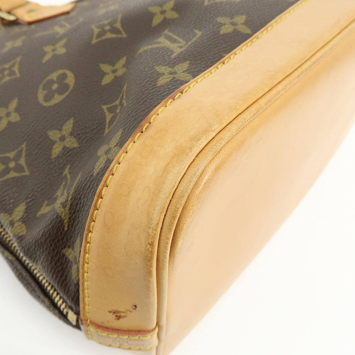 Louis Vuitton Alma Monogram Canvas Brown Canvas Handbag (Pre-Owned)