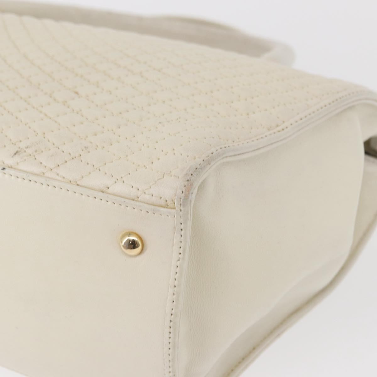 Bally Vintage Quilted Leather White Leather Handbag (Pre-Owned)