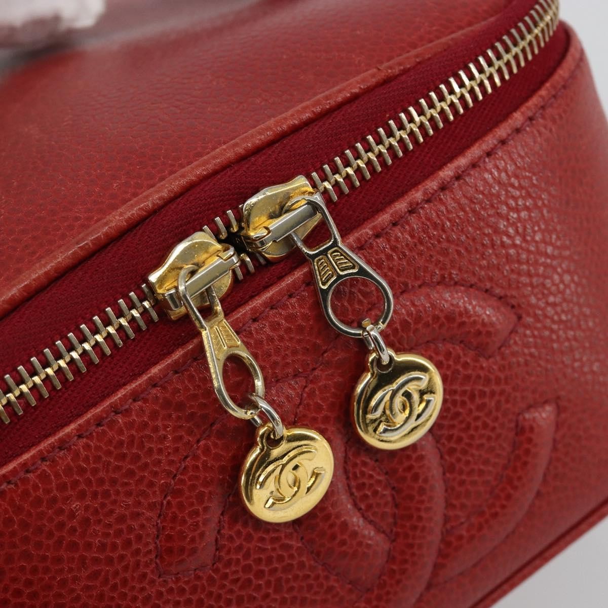 Chanel Vintage Timeless Cosmetic Case Caviar Red Leather Clutche & Pouche Bag (Pre-Owned)