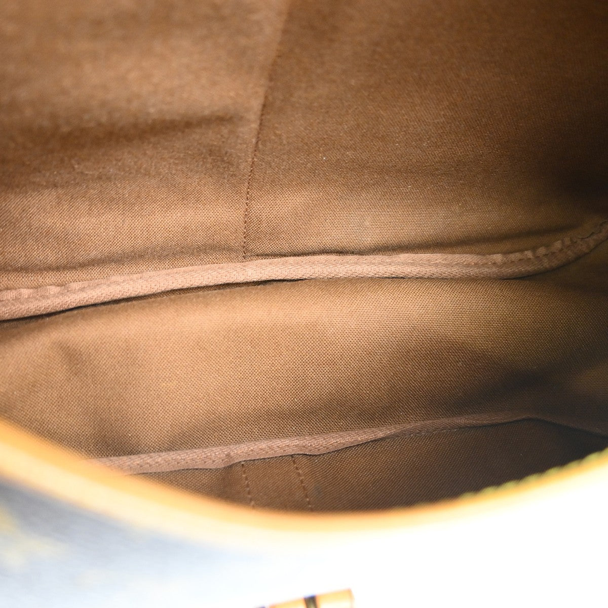 Louis Vuitton Saumur Monogram Canvas Brown Canvas Handbag (Pre-Owned)