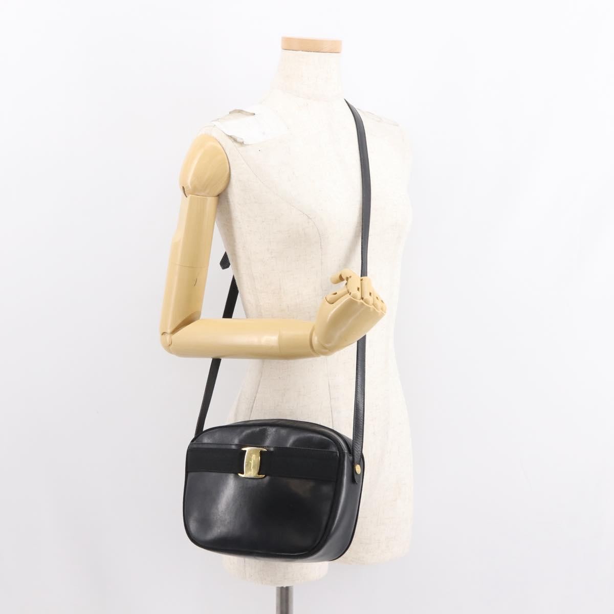 Salvatore Ferragamo Vala Leather Black Leather Shoulder Bag Bag (Pre-Owned)