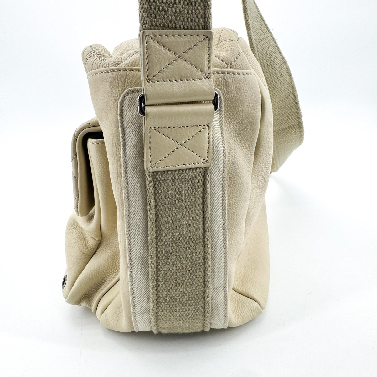 Chanel Sport Line Double Pocket Zip Messenger Leather Beige Leather Crossbody Bag Bag (Pre-Owned)